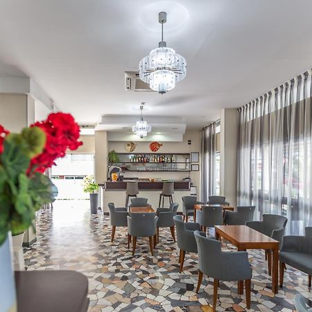 Hotel Haway Rimini Esterno foto