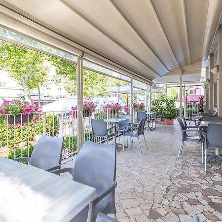 Hotel Haway Rimini Esterno foto