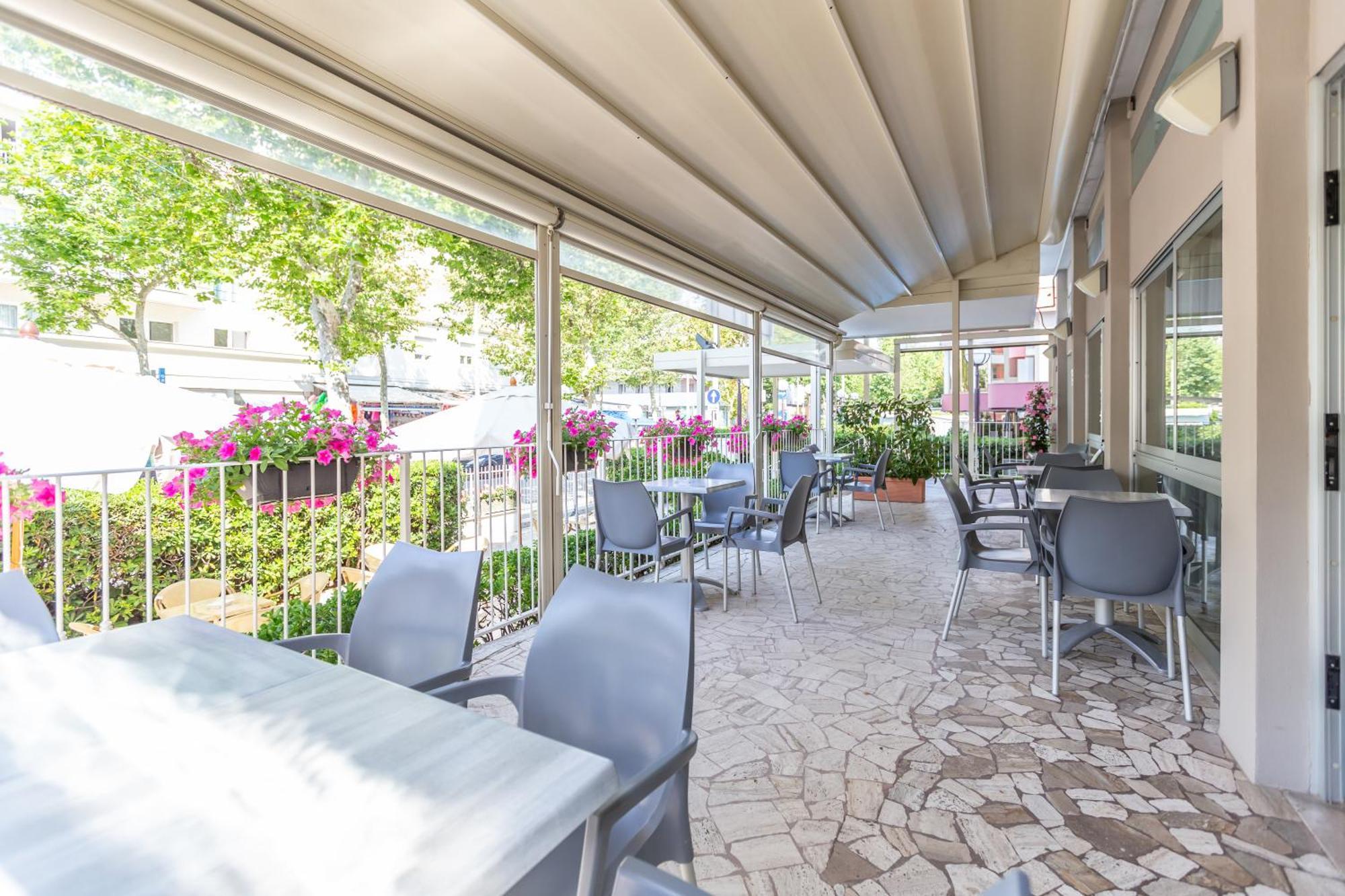 Hotel Haway Rimini Esterno foto