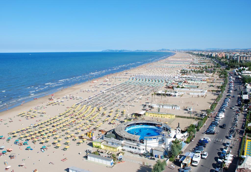 Hotel Haway Rimini Esterno foto